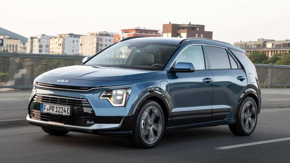 主打插电混动和纯电动车型全新一代起亚极睿大量实拍图发布