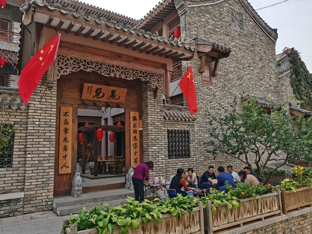 微游河北发现身边的美红崖古镇的夜与晨