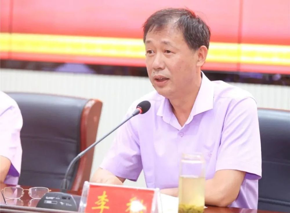 与时俱进守正创新深入推进浉河中学高质量发展记信阳市浉河中学2022年