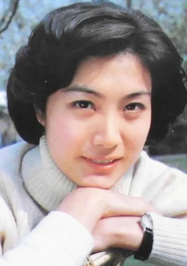 演员陈烨:不顾家人反对嫁国外丈夫,如今咋样了?