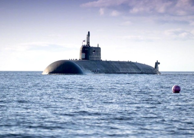 有航母杀手称号,也是世界上最长的核潜艇,这就是全球最大核潜艇之一的