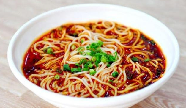 曾红极一时的重庆小面,如今为何没人爱吃?5个原因"送"走客人