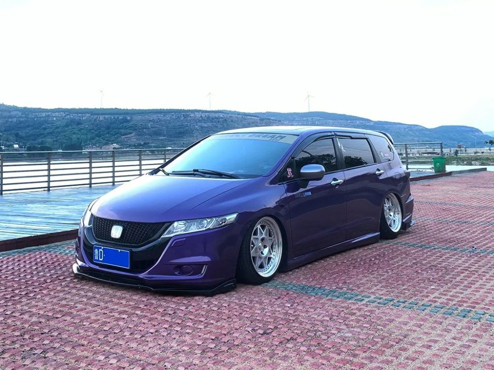 玩姿态的mpv姿态太漂亮了本田奥德赛rb3改装案例