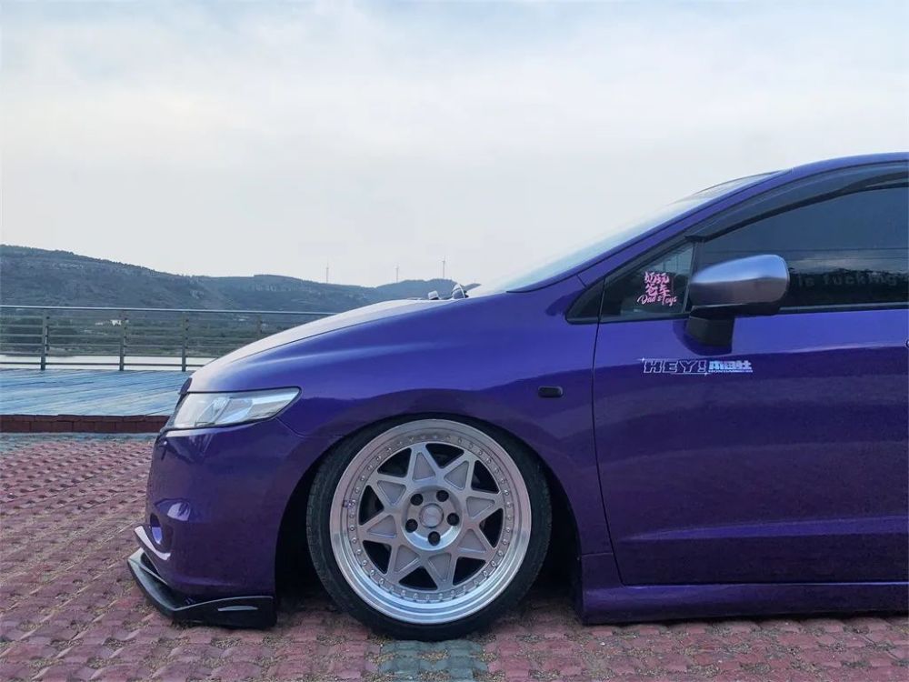 玩姿态的mpv姿态太漂亮了本田奥德赛rb3改装案例