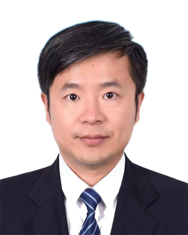 政前方丨李国新已任青岛市政府研究室党组成员,副主任,兼任市政府新闻