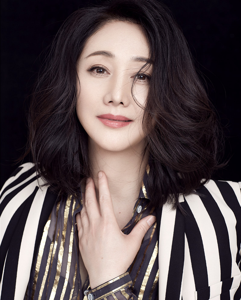 知名演员娟子:凭"令妃"大火,出道多年零绯闻,57岁越活越优雅_腾讯新闻
