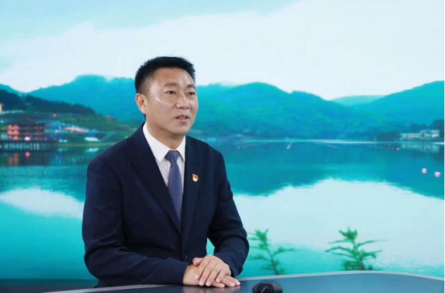 一把手访谈丨郑场镇党委书记黄鹏:坚决扛起历史使命 奋力推进乡村振兴