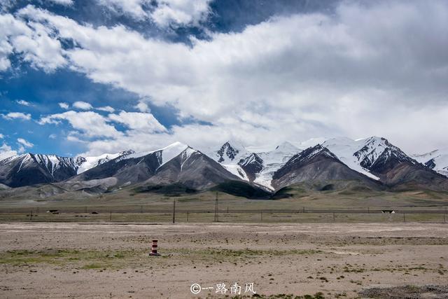 青海省最美的109公路昆仑山雄伟壮丽传说山上有另一个世界