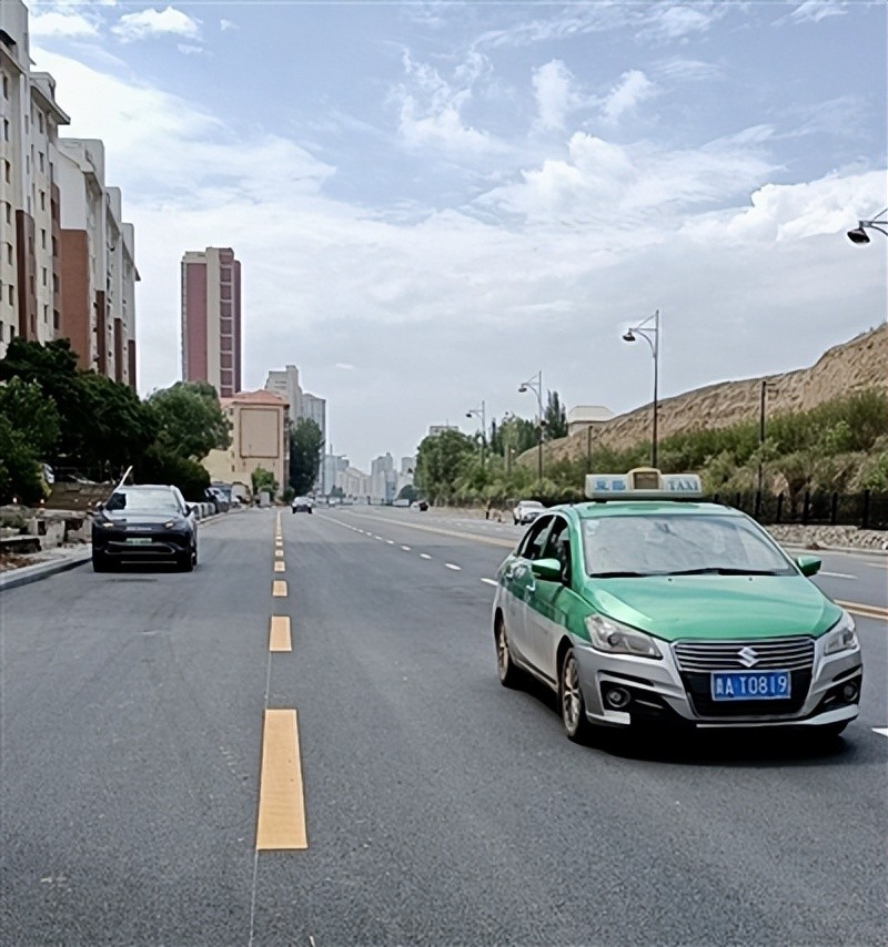 西宁市群星路下穿南大街至南小街段地面道路建成通车