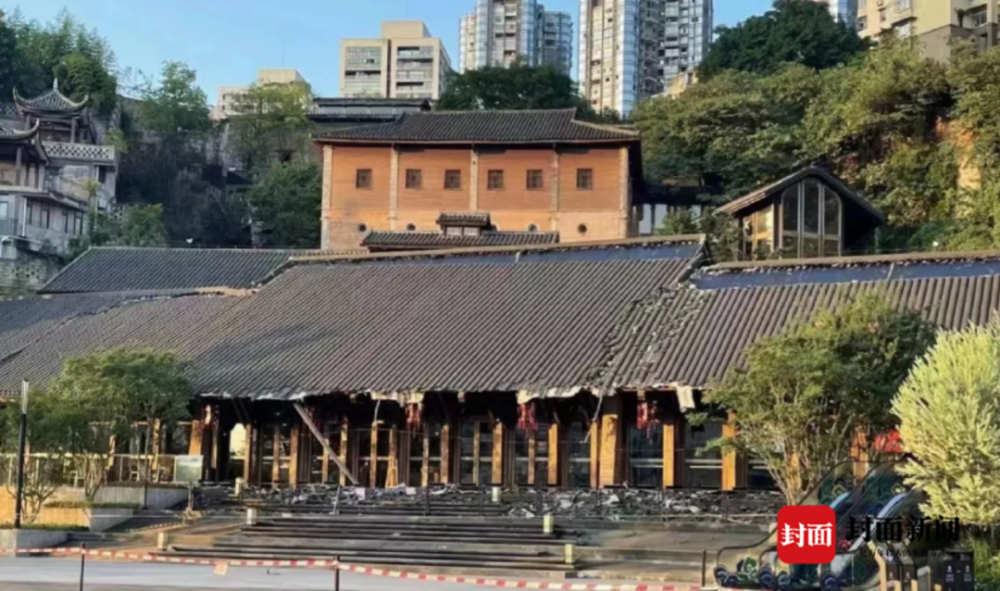 雨神快来重庆故宫文物南迁纪念馆房顶都被晒脱皮了