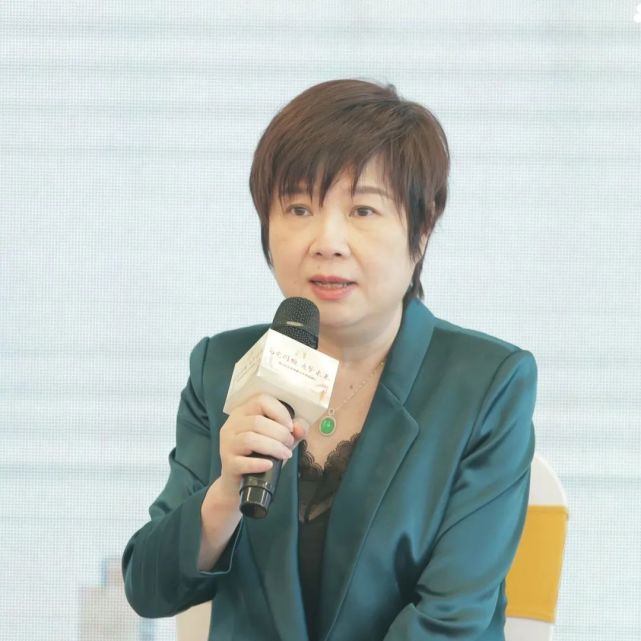 深圳奥特迅电力设备股份有限公司董事长,总裁廖晓霞【创业寄语】未来