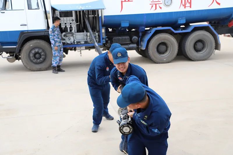 高温“晒化”英国一空军基地地面？英媒：军官靴子和飞机轮总沾沥青地窝堡机场在什么位置