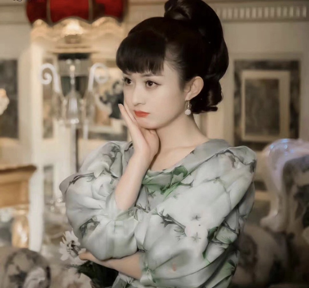 赵丽颖已成时尚王牌,时隔6年再扮民国大小姐,初恋脸直接惊艳了时光