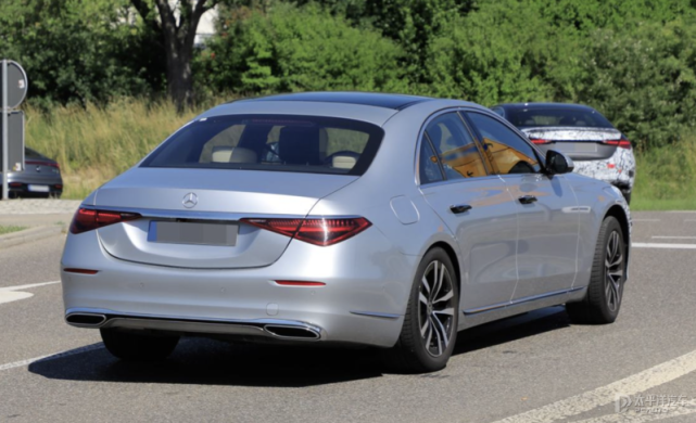 新款奔驰s级谍照曝光外观小改依旧上头有望2023年亮相