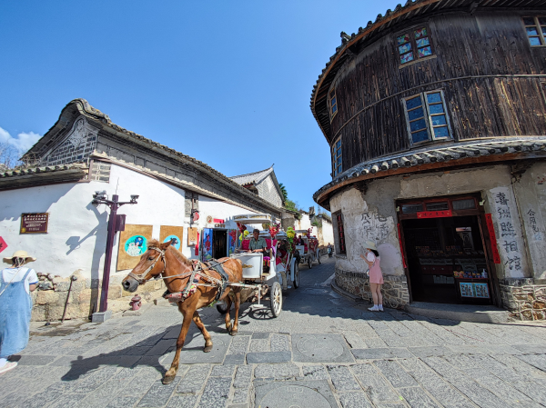 【聚焦旅交會 相約遊大理】喜洲古鎮:在蛙鳴蟲叫的稻田間 讓生活慢下