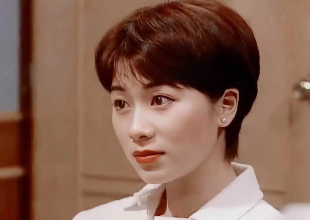 香港tvb的8位"短发女神",个个精致英气,这才是又美又飒_腾讯新闻