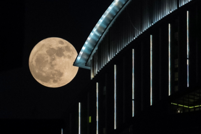 2022年最大满月今晚现身夜空深圳可观测