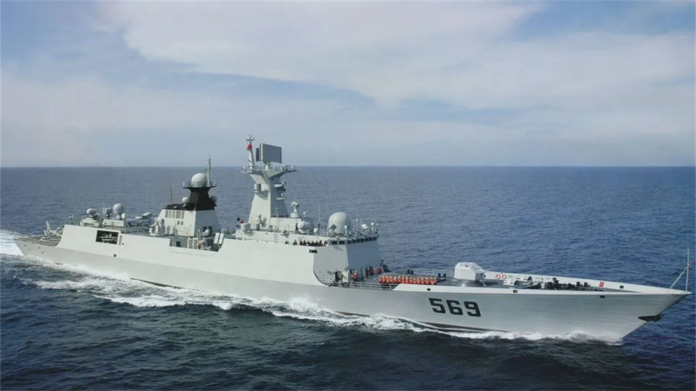 联演开始中巴054型护卫舰同时现身上海为何巴铁的比中国更厉害