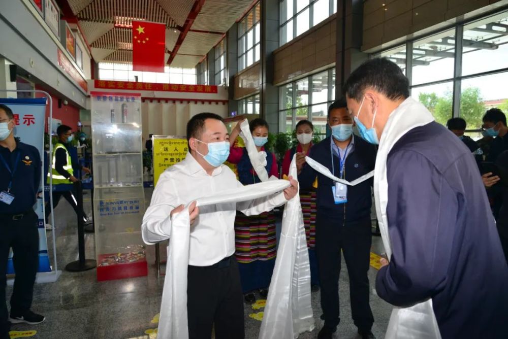 我市热烈欢送黑龙江省第七批援藏干部人才离藏