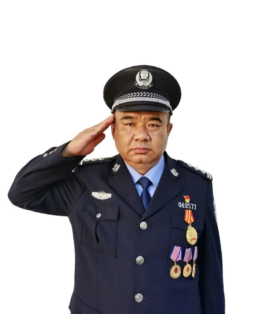 高彦平:守护丽江东大门的"老黄牛"_腾讯新闻