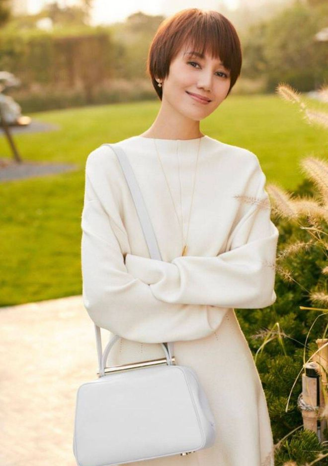 5位剪短头发后颜值飙升的女星:难怪她们选择"短发半永久"插图5