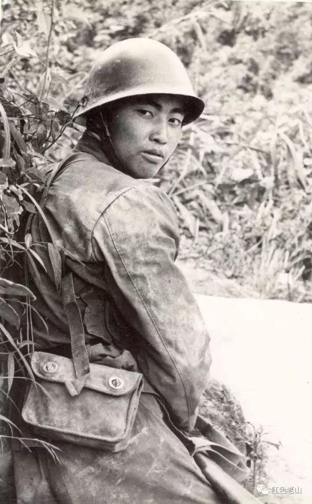 "老山英雄连"突击排出征前留下的珍贵照片,很多生龙活虎的战士魂留