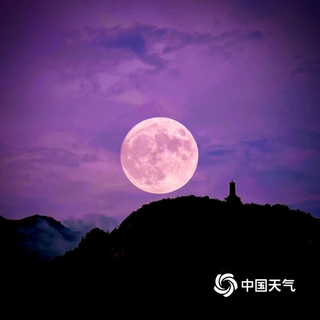 年度最大超级月亮亮相夜空你看到了嘛