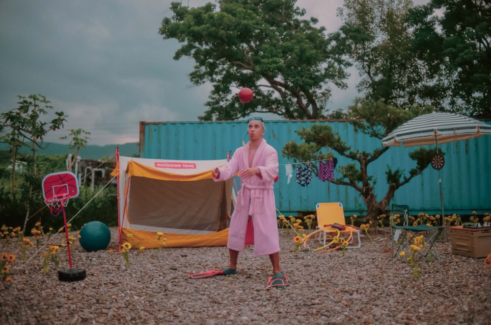 《白日梦的悲哀》专辑是沈安突破自身的茧,走出卧室