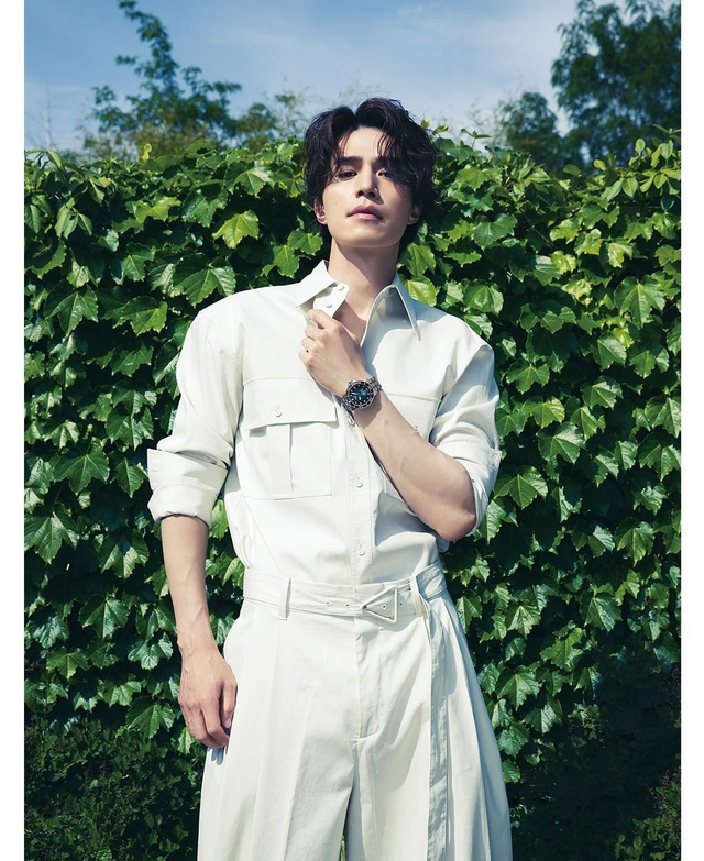 夏日怎么能少了李栋旭的写真