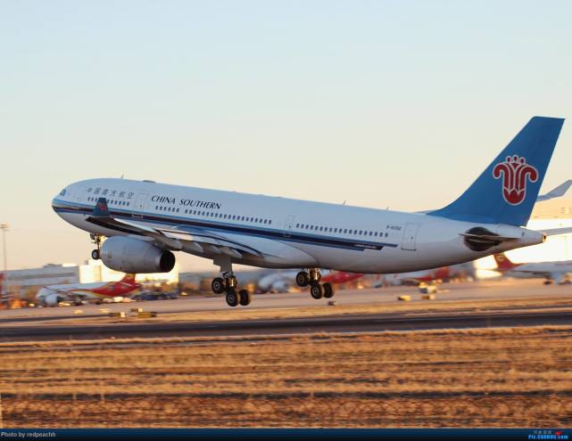 起飛中的南方航空b-6056號a330-200客機,拍攝:redpeachh當飛機達到