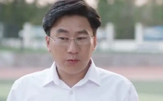 皮长山在线辟谣,与谢广坤一唱一和称未辞职,网友:又来炒作?