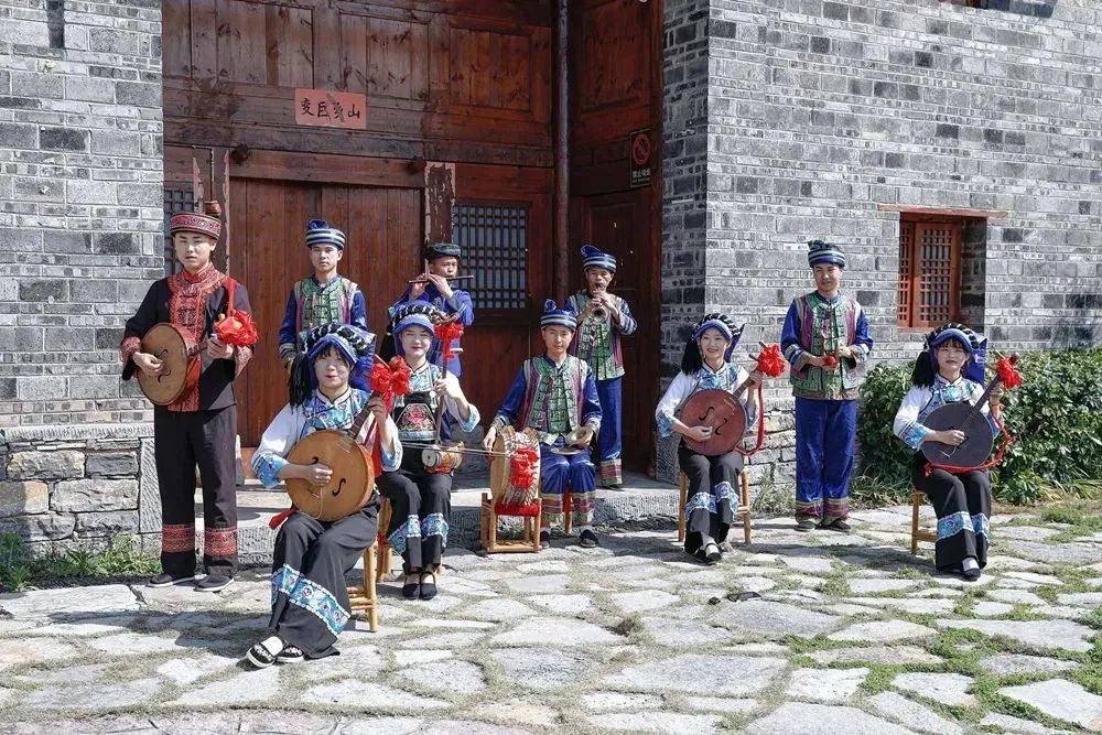 【走进县城看发展】声音"活化石":兴义八音坐唱_腾讯新闻