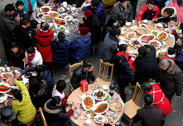 农村新增4大怪象从房屋宴席到人情彩礼几乎村村都有