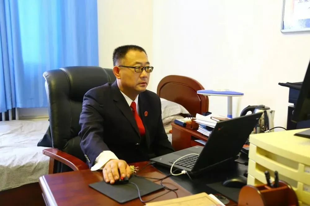 【担当作为好干部】肖波:以"蒙古马"精神 守护公平正义_腾讯新闻