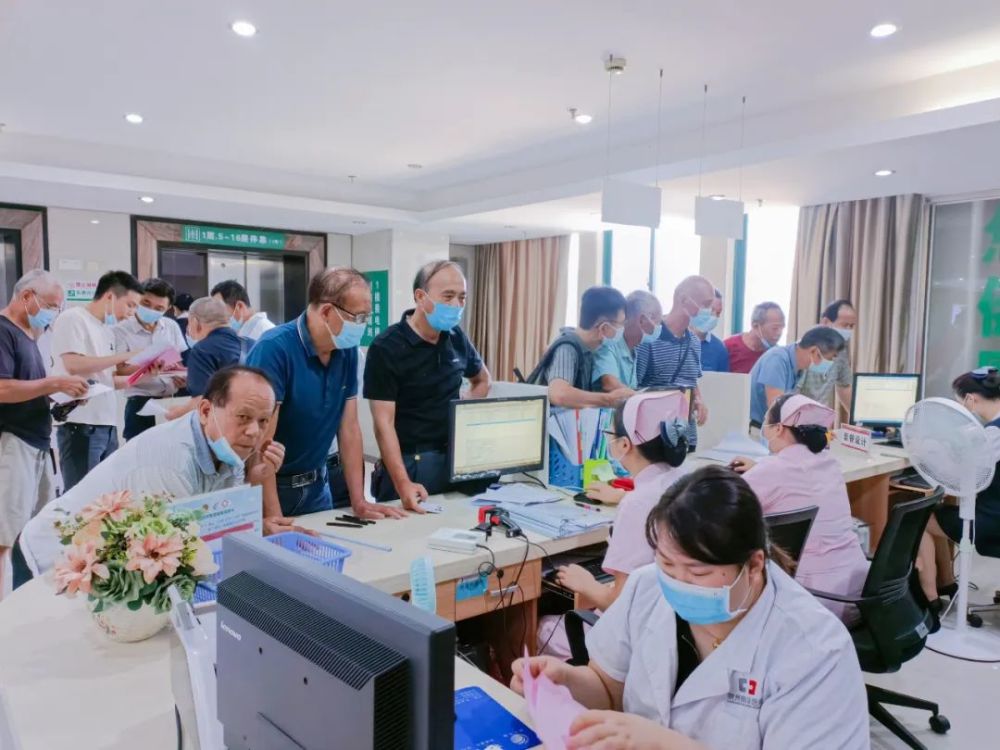 泉州德诚医院"泉州市崇军联盟"授牌仪式暨退役军人公益体检活动举行