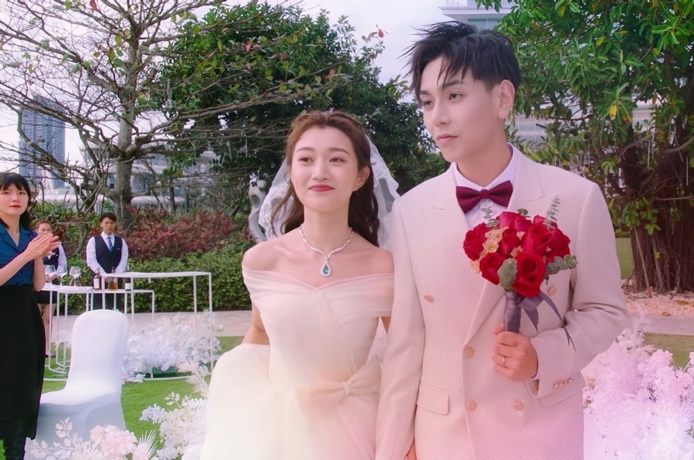 都是既有高颜值又有过关的演技,更是让人看得赏心悦目,邱赫南和侯佩杉