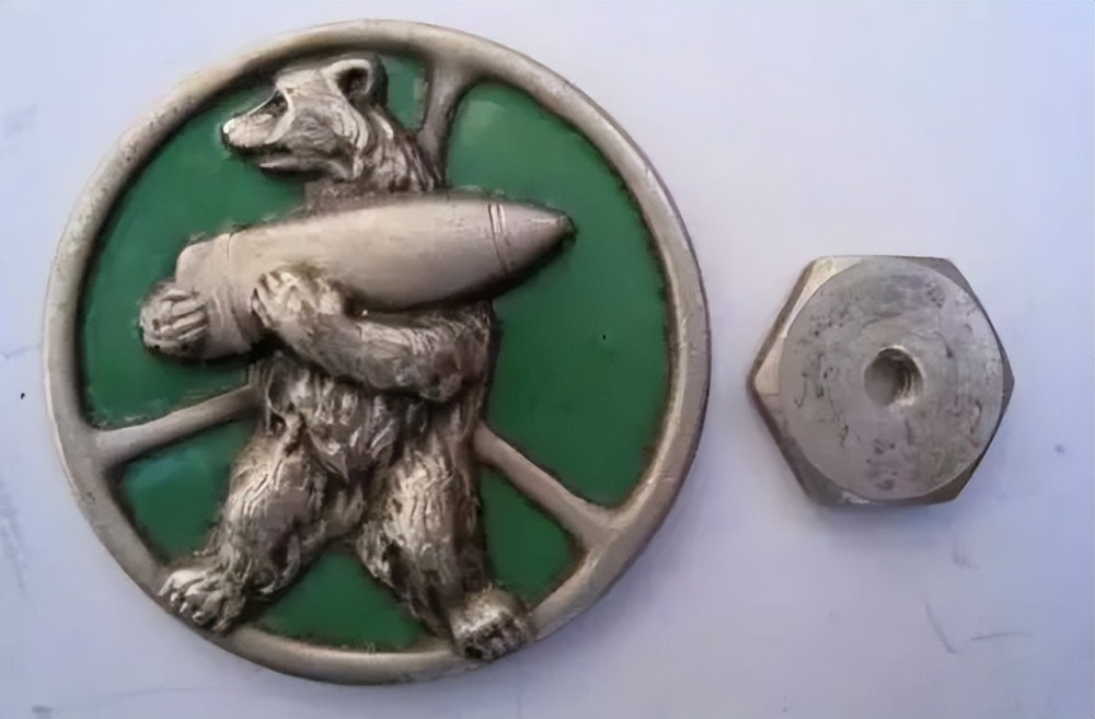 据统计,沃铁当时所在的运输班,大约供应了17300吨的