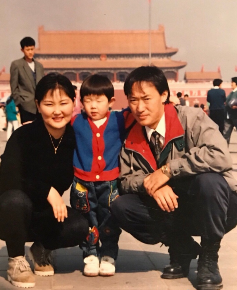 久,乌日娜便怀上了布仁的孩子,并在1991年6月生下了他们的女儿诺尔曼