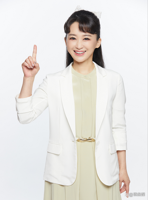 小鹿姐姐:业务扎实勇跨界,入职25年后成功转型为社会新闻主持人插图