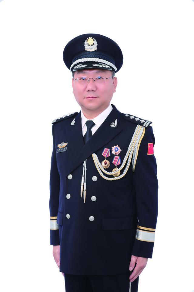 "与公安英模面对面"李军阳:做新时代宝塔山的忠诚卫士_腾讯新闻