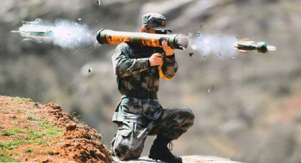 反坦克导弹的装备规模,也是连年增长,比如双联装的93毫米dzg141火箭筒