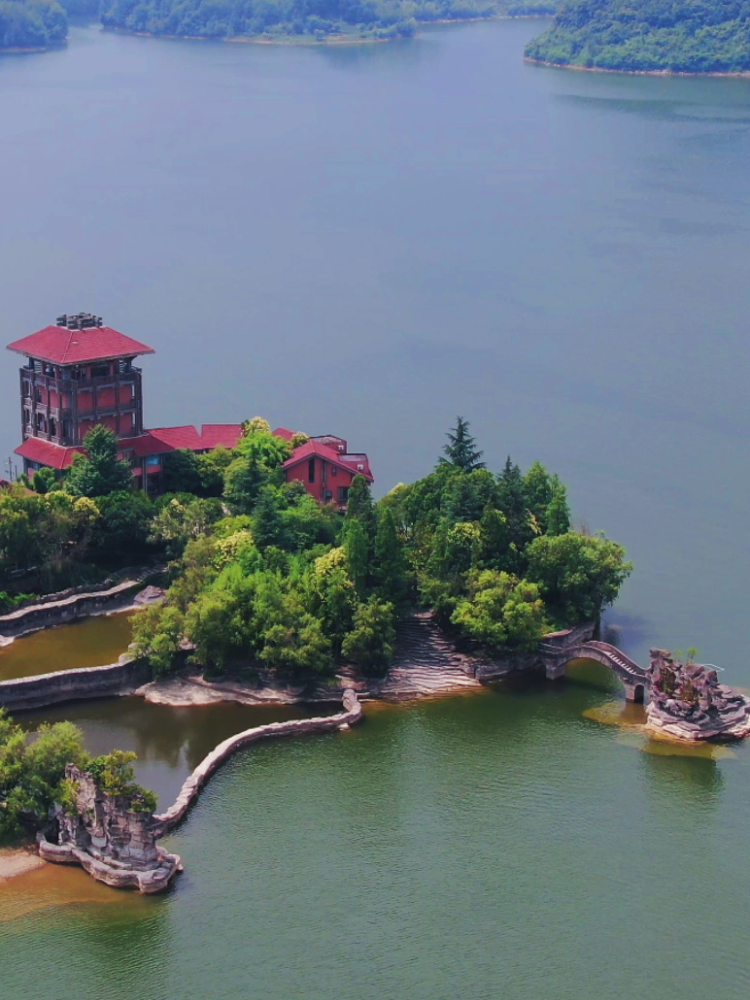 避暑之都 百花湖夏天的手信