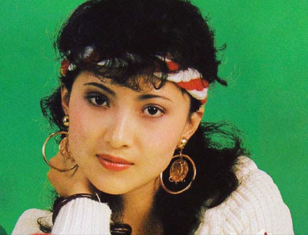 80年代挂历美人李勇勇曾红极一时而今看淡沉寂