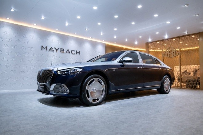 汽势奔驰长春车展炫富迈巴赫s680100周年纪念版售3998万元