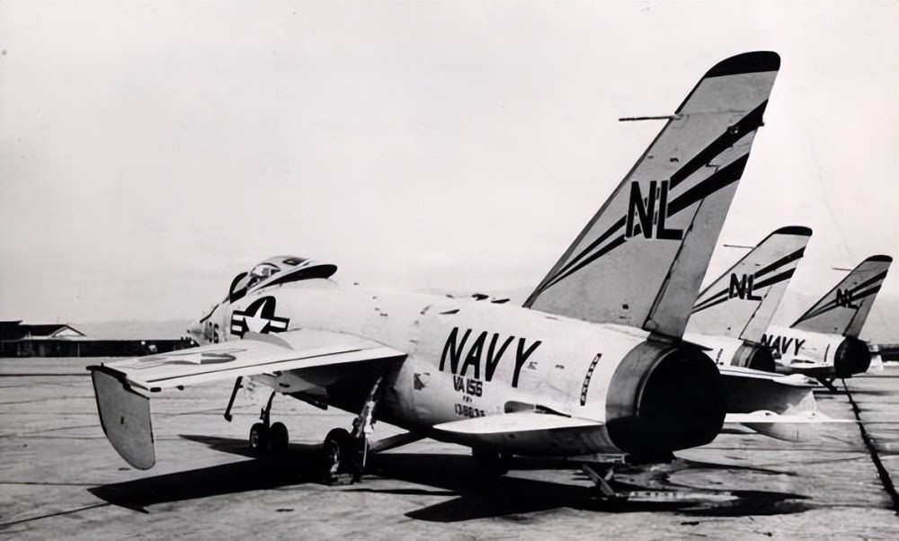 全球最快战斗机之一f11最大航程6760米为何服役4年被替换