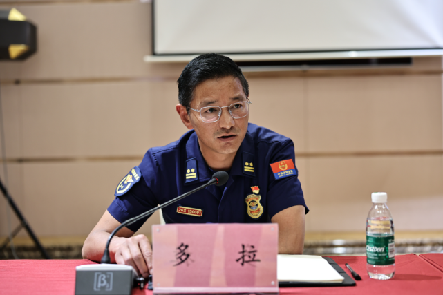 7月14日,山南市消防救援支队联合市委宣传部邀请市委统战部,组织部,市