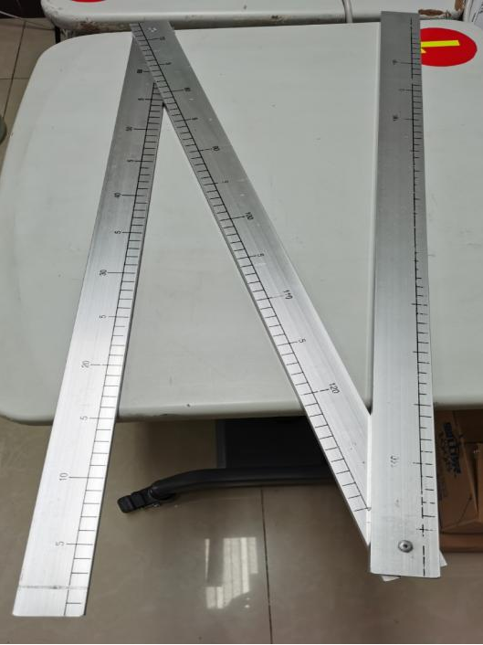 课桌椅快速测量尺来源:增城区卫生监督所编辑:小家,小樱责编:木木