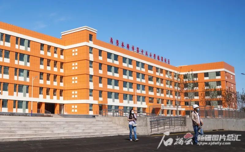 乌鲁木齐市天山区这所新建中学即将交工_腾讯新闻