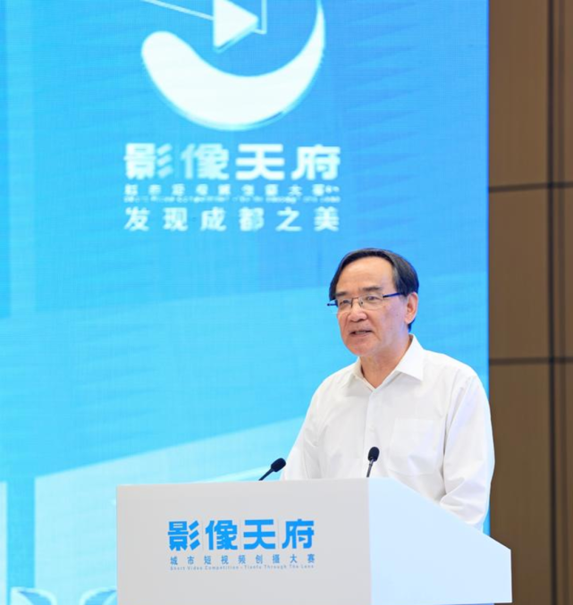 中国电影家协会副主席任仲伦：观众在，电影业的希望就在_腾讯新闻