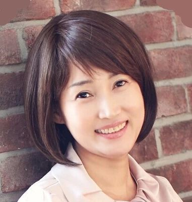 50岁女人需要避开的5款"发型",不是扮嫩就是显老,太影响气质插图10